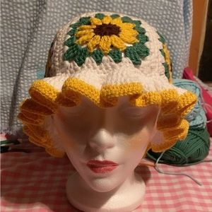 Handmade Sun flower cotton hat ( woman adult size ) NWT